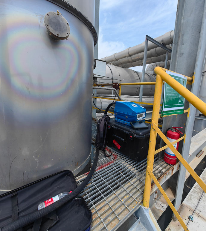 配合湖北環境監測站進行非甲烷總烴項目現場測試