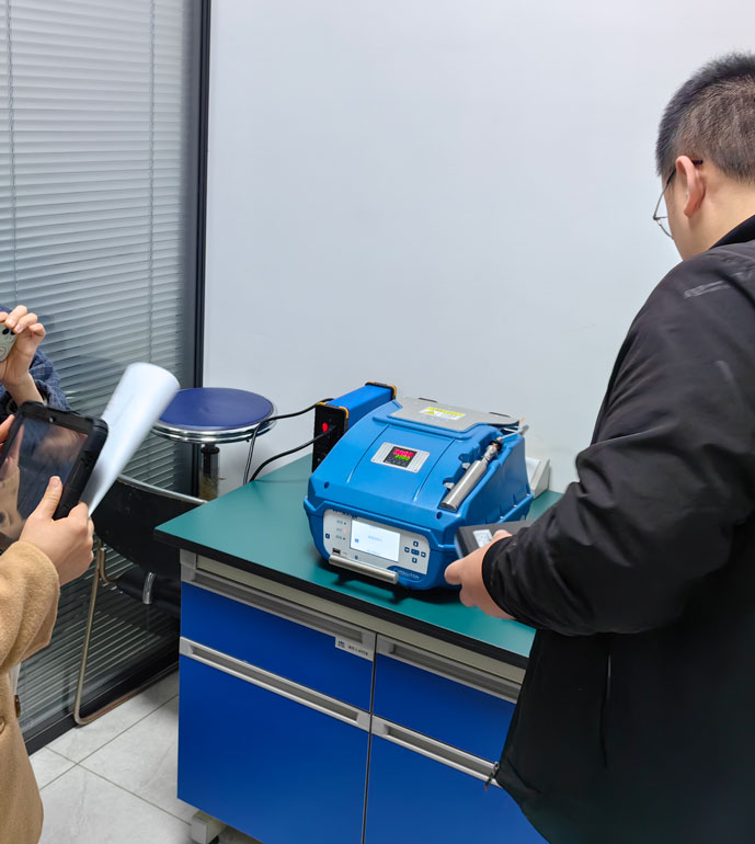 湖南省株洲生態環境監測中心PF-300便攜式非甲烷總烴分析儀交貨驗收